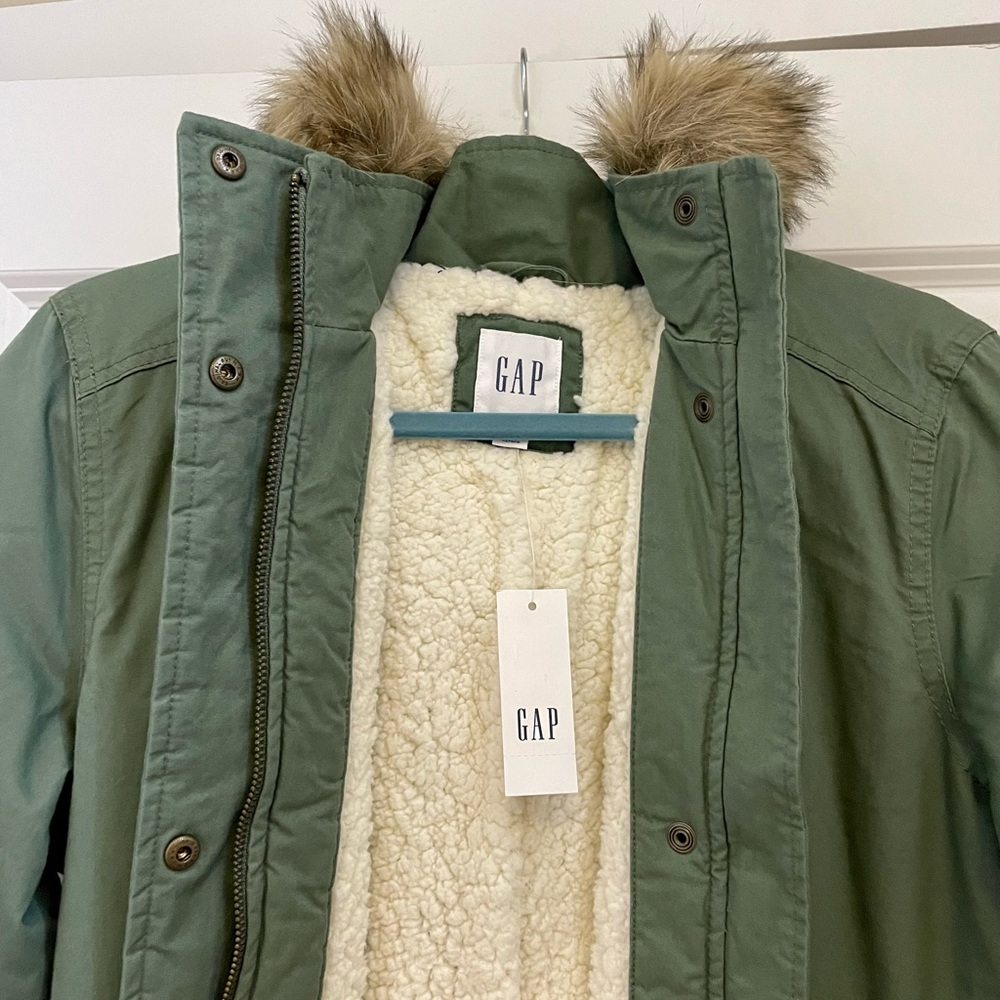 Gap Jacket - Picture 5 of 9